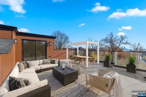 61 Edgewater Road Cliffside Park NJ 07010