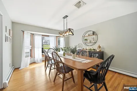 6 Robin Drive Jefferson Township NJ 07438