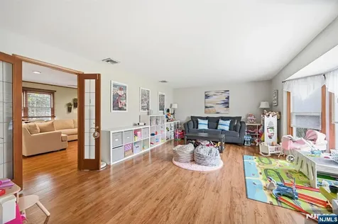 6 Robin Drive Jefferson Township NJ 07438
