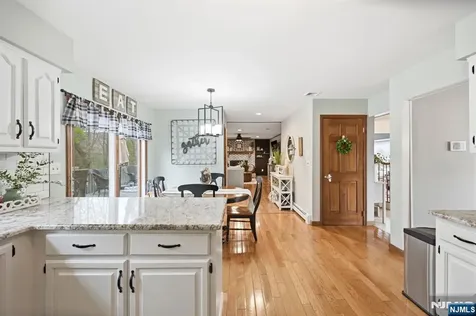 6 Robin Drive Jefferson Township NJ 07438