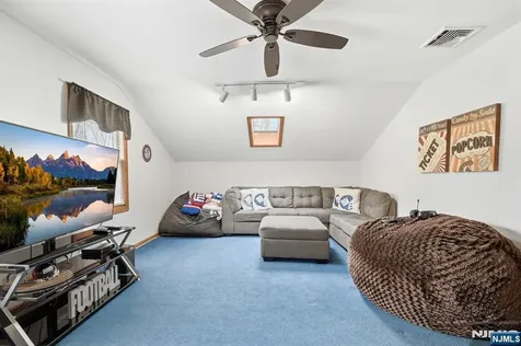 6 Robin Drive Jefferson Township NJ 07438