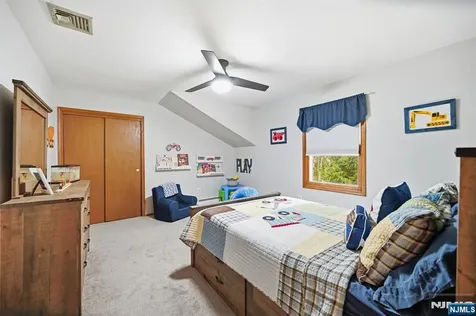6 Robin Drive Jefferson Township NJ 07438