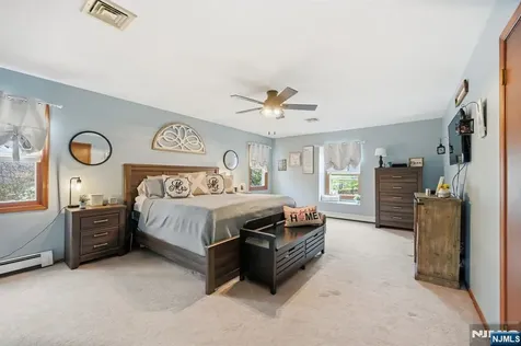 6 Robin Drive Jefferson Township NJ 07438