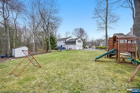 6 Robin Drive Jefferson Township NJ 07438