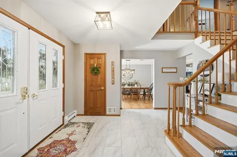 6 Robin Drive Jefferson Township NJ 07438