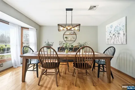 6 Robin Drive Jefferson Township NJ 07438