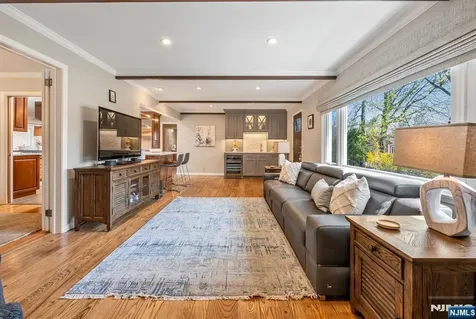 755 Neill Court Oradell NJ 07649