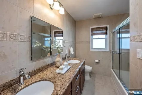 755 Neill Court Oradell NJ 07649
