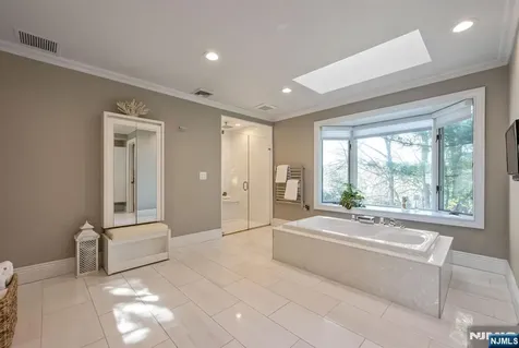 755 Neill Court Oradell NJ 07649