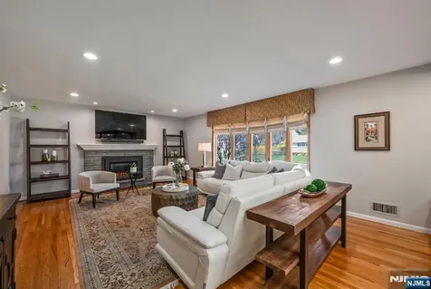 755 Neill Court Oradell NJ 07649
