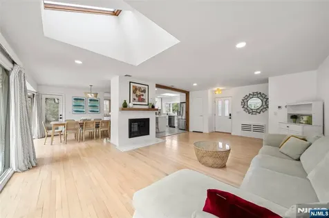 7 Wierimus Lane Hillsdale NJ 07642