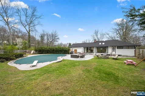 7 Wierimus Lane Hillsdale NJ 07642
