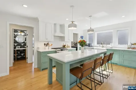 67 Woodland Avenue Verona NJ 07044