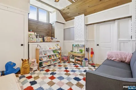 67 Woodland Avenue Verona NJ 07044