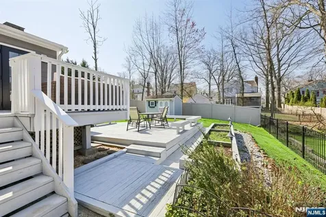 67 Woodland Avenue Verona NJ 07044
