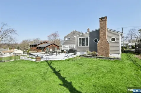 67 Woodland Avenue Verona NJ 07044