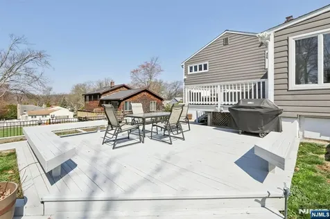 67 Woodland Avenue Verona NJ 07044