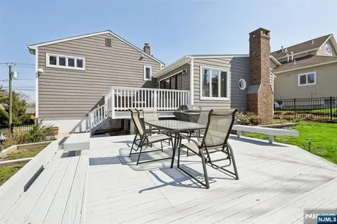 67 Woodland Avenue Verona NJ 07044
