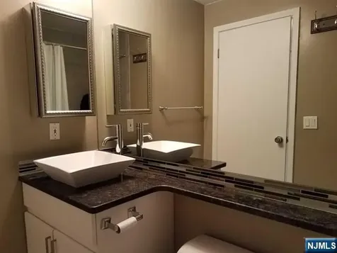 603 Ellery Court Edgewater NJ 07020
