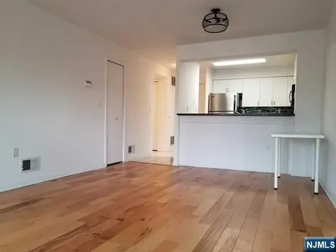 603 Ellery Court Edgewater NJ 07020