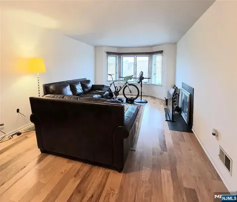603 Ellery Court Edgewater NJ 07020