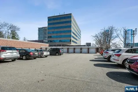 326 N Bridge Plaza Fort Lee NJ 07024