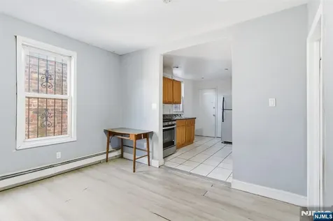 402 15th Street Newark NJ 07103
