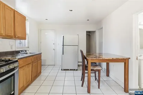 402 15th Street Newark NJ 07103