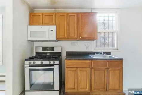 402 15th Street Newark NJ 07103