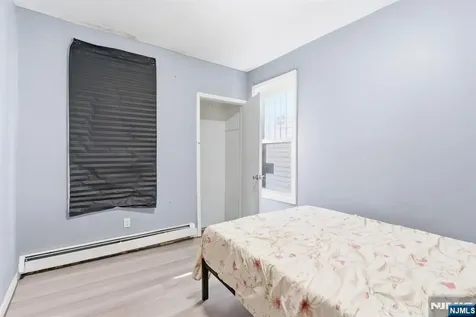 402 15th Street Newark NJ 07103