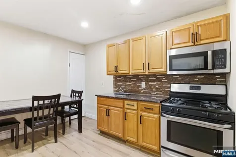 402 15th Street Newark NJ 07103
