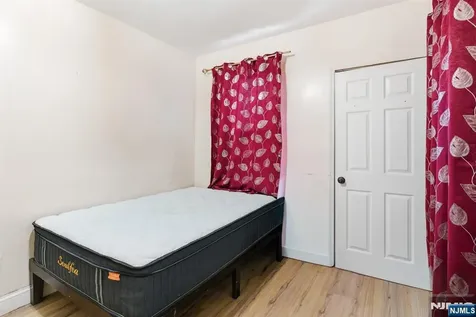 402 15th Street Newark NJ 07103
