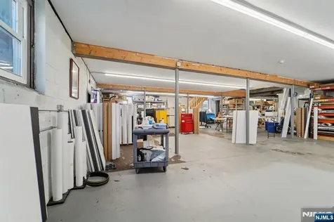 593 New York Avenue Lyndhurst NJ 07071
