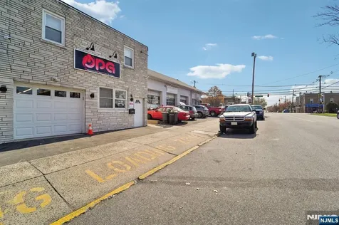 593 New York Avenue Lyndhurst NJ 07071