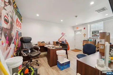 593 New York Avenue Lyndhurst NJ 07071