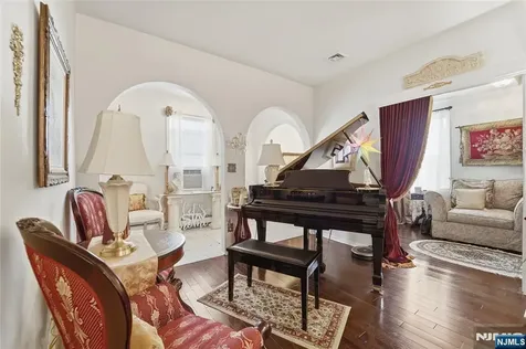 3 Stuyvesant Avenue Kearny NJ 07032