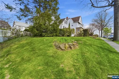 3 Stuyvesant Avenue Kearny NJ 07032