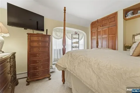 3 Stuyvesant Avenue Kearny NJ 07032