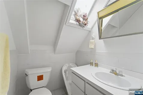 3 Stuyvesant Avenue Kearny NJ 07032