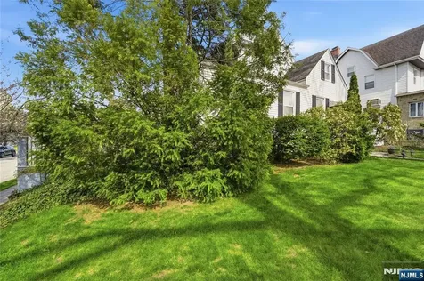 3 Stuyvesant Avenue Kearny NJ 07032