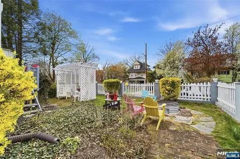 3 Stuyvesant Avenue Kearny NJ 07032