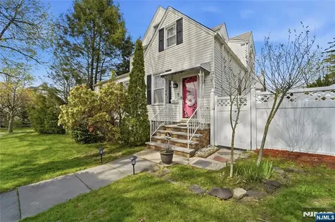 3 Stuyvesant Avenue Kearny NJ 07032