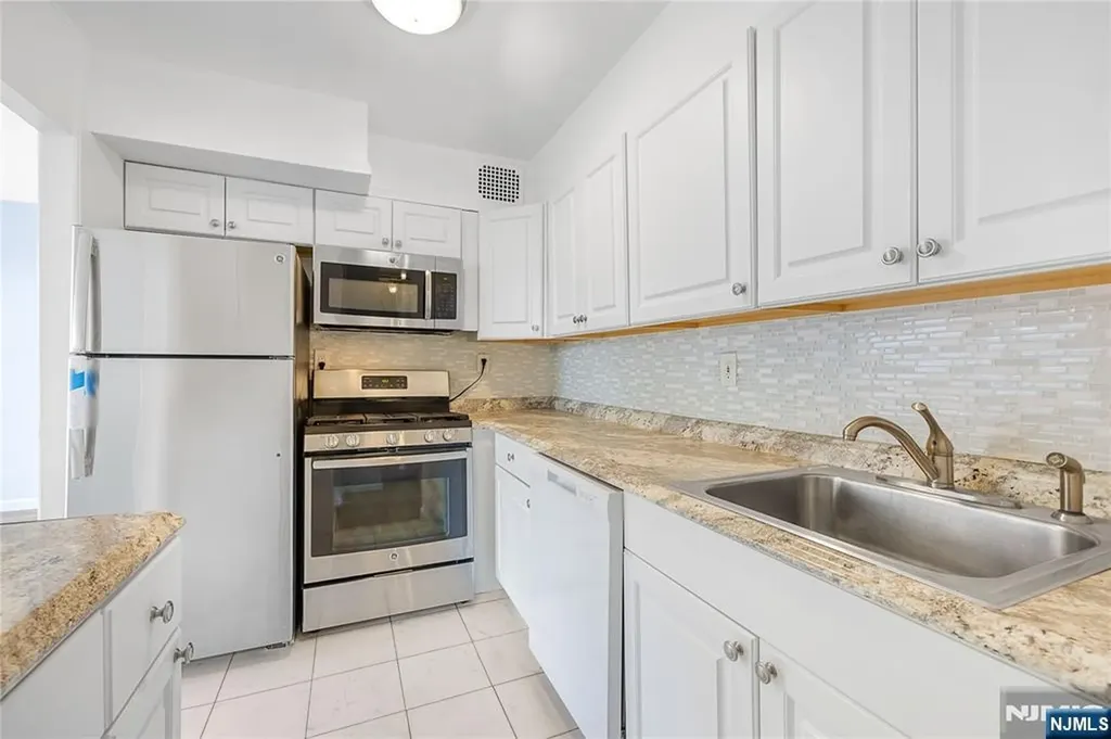 6050 Kennedy Boulevard West New York NJ 07093