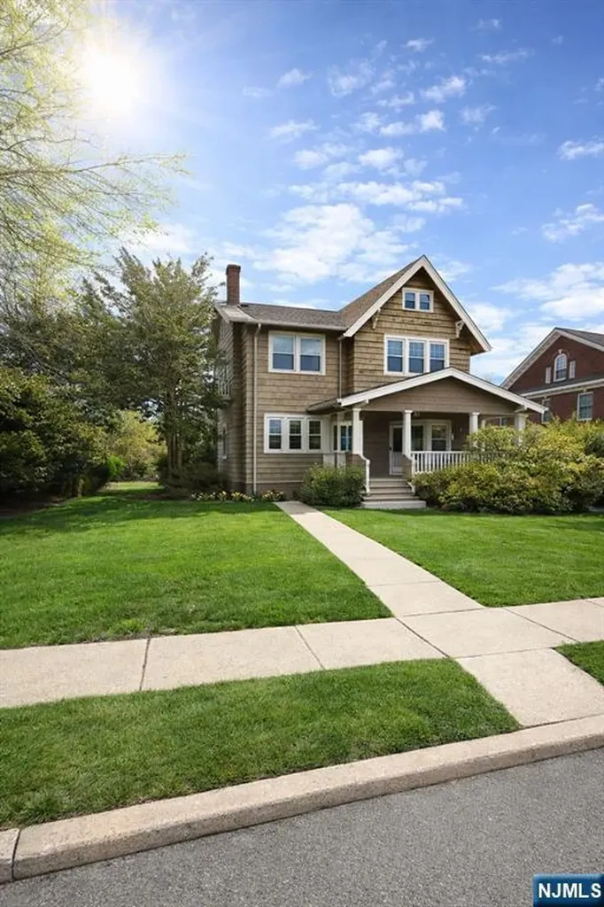327 Rutland Avenue Teaneck NJ 07666