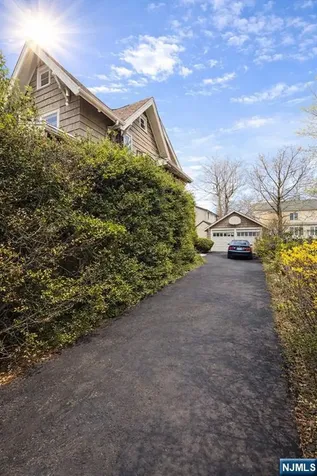 327 Rutland Avenue Teaneck NJ 07666