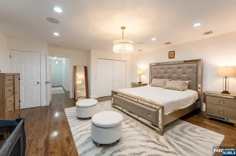144 Silleck Street Clifton NJ 07013