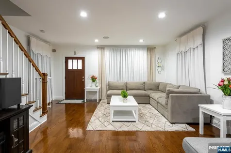 144 Silleck Street Clifton NJ 07013