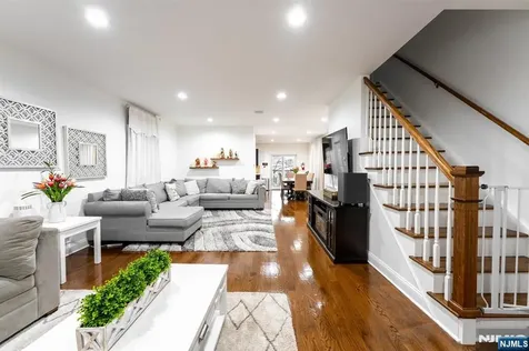 144 Silleck Street Clifton NJ 07013