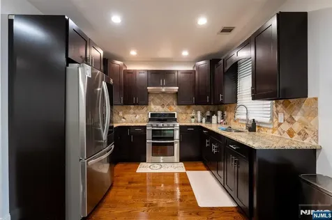 144 Silleck Street Clifton NJ 07013