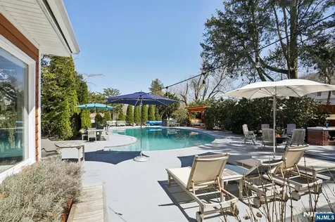 29 Park Avenue Newton NJ 07860